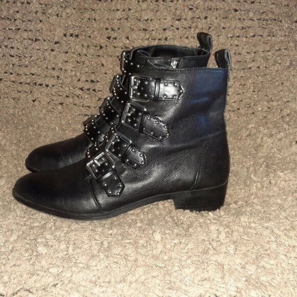 VINCE CAMUTO-Corvina-Black Leather-Studded Buckle-Moto Bootie-Zip-Sz 7-Excellent - Picture 2 of 7